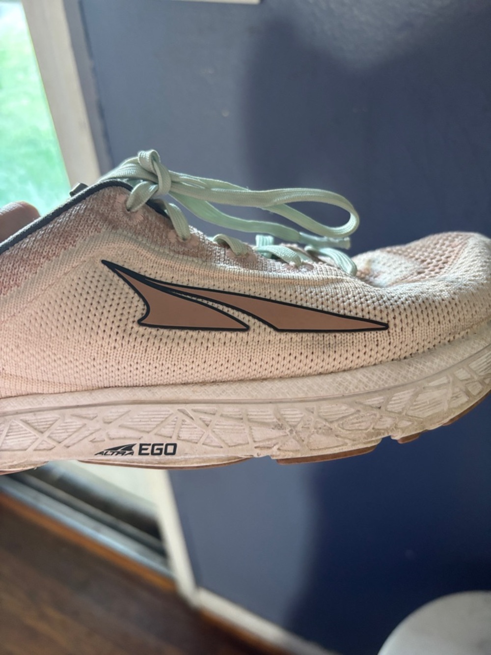 Altra Escalante light pink knit running shoes with mint laces - Picture 6 of 6